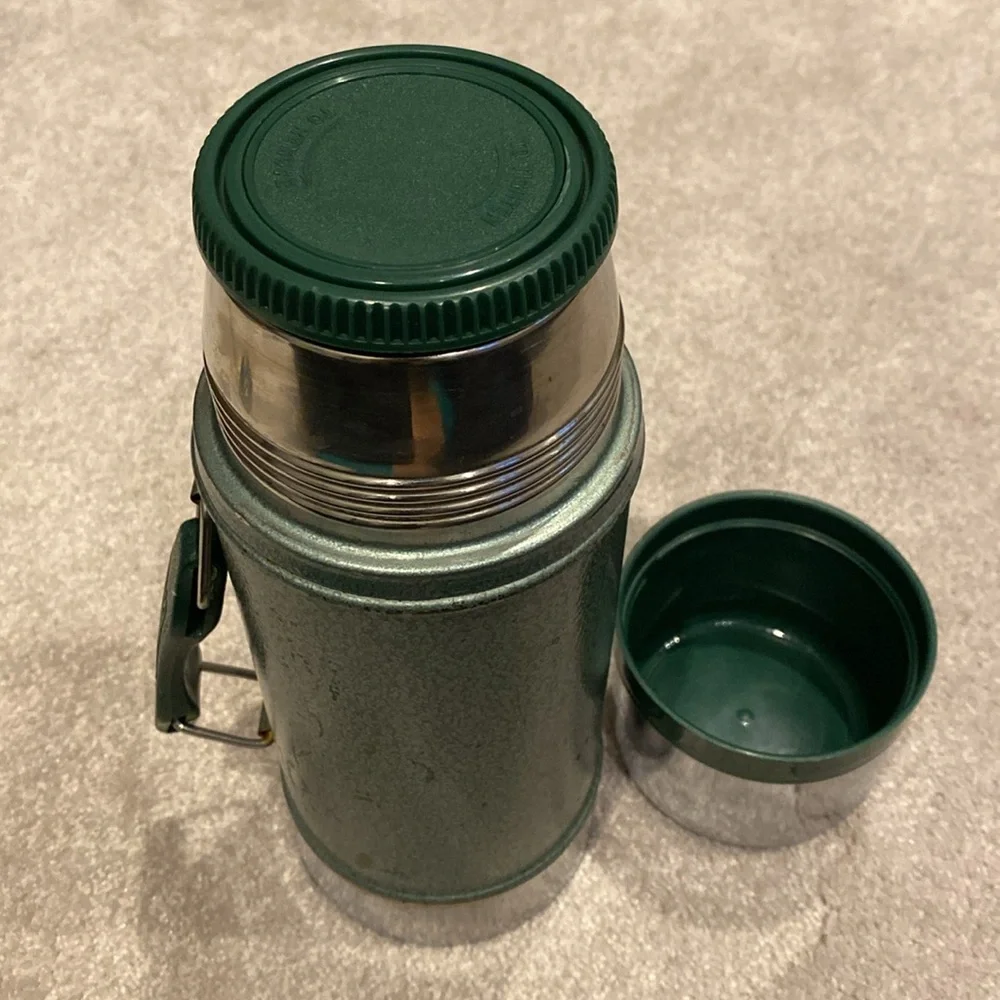 Stanley Classic Green and Silver Thermos - Picture 8 of 10